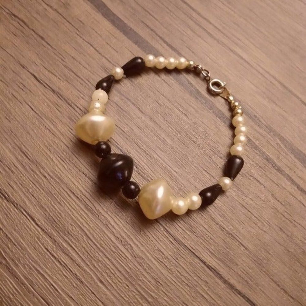 Freshwater glass beads chocolate and white